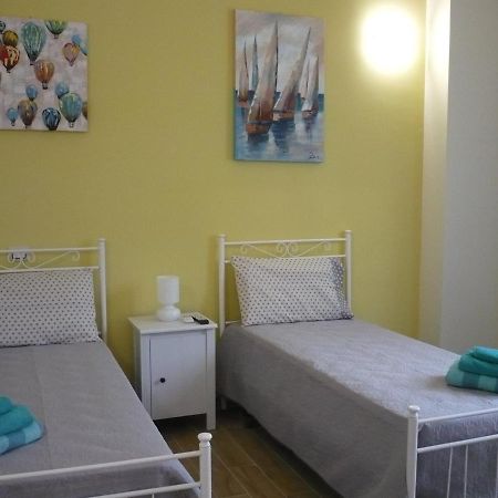 B&B Excelsior Lecce Bagian luar foto