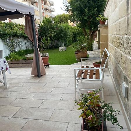 B&B Excelsior Lecce Bagian luar foto