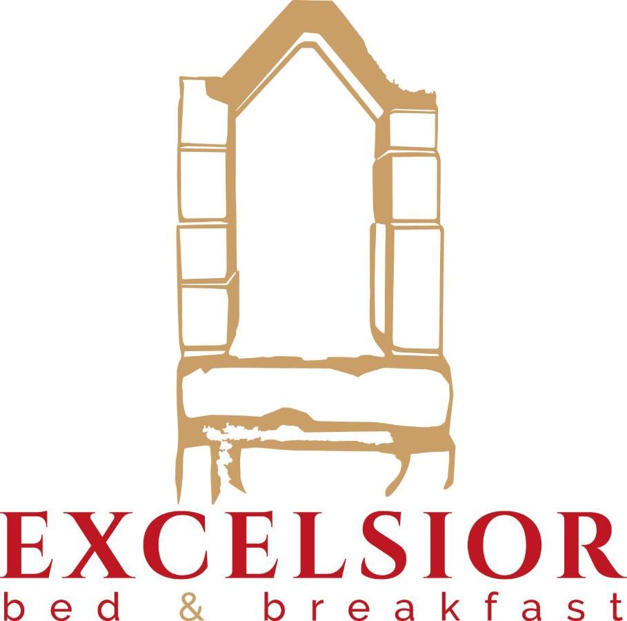 B&B Excelsior Lecce Bagian luar foto