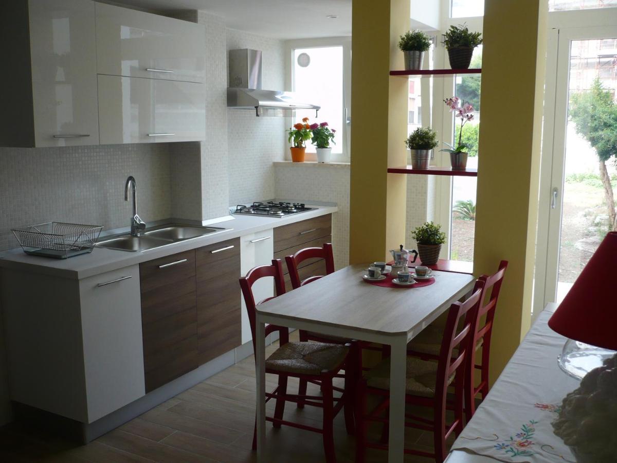 B&B Excelsior Lecce Bagian luar foto