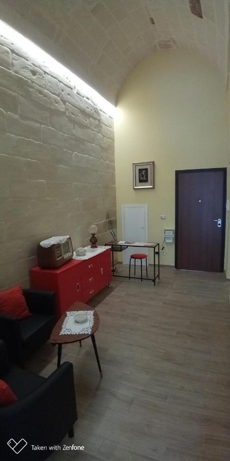 B&B Excelsior Lecce Bagian luar foto